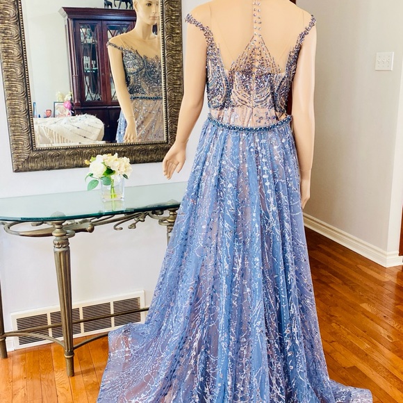 Wedding guest dress with detachable veil - Picture 2 of 6